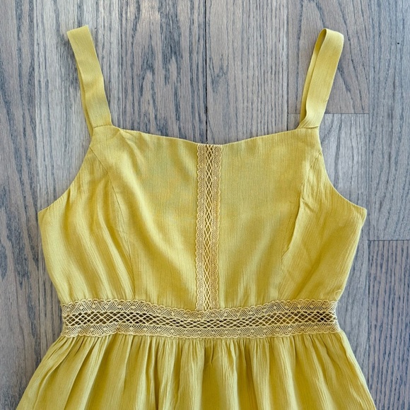 Black Swan Women’s Mustard Yellow Tiered Flowy Maxi with Lace Dress Size Small - Picture 2 of 14